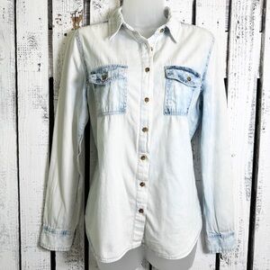 Vanilla Star Chambray Shirt Women L Light Wash Denim Button Up Boho Grunge Retro